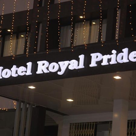 Hotel Royal Pride 아흐메다바드 외부 사진