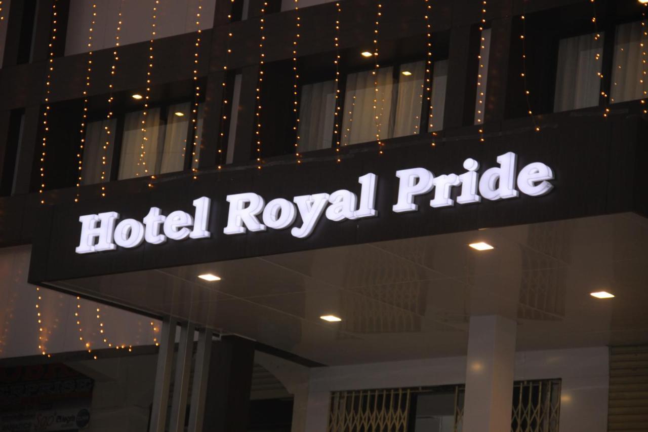 Hotel Royal Pride 아흐메다바드 외부 사진