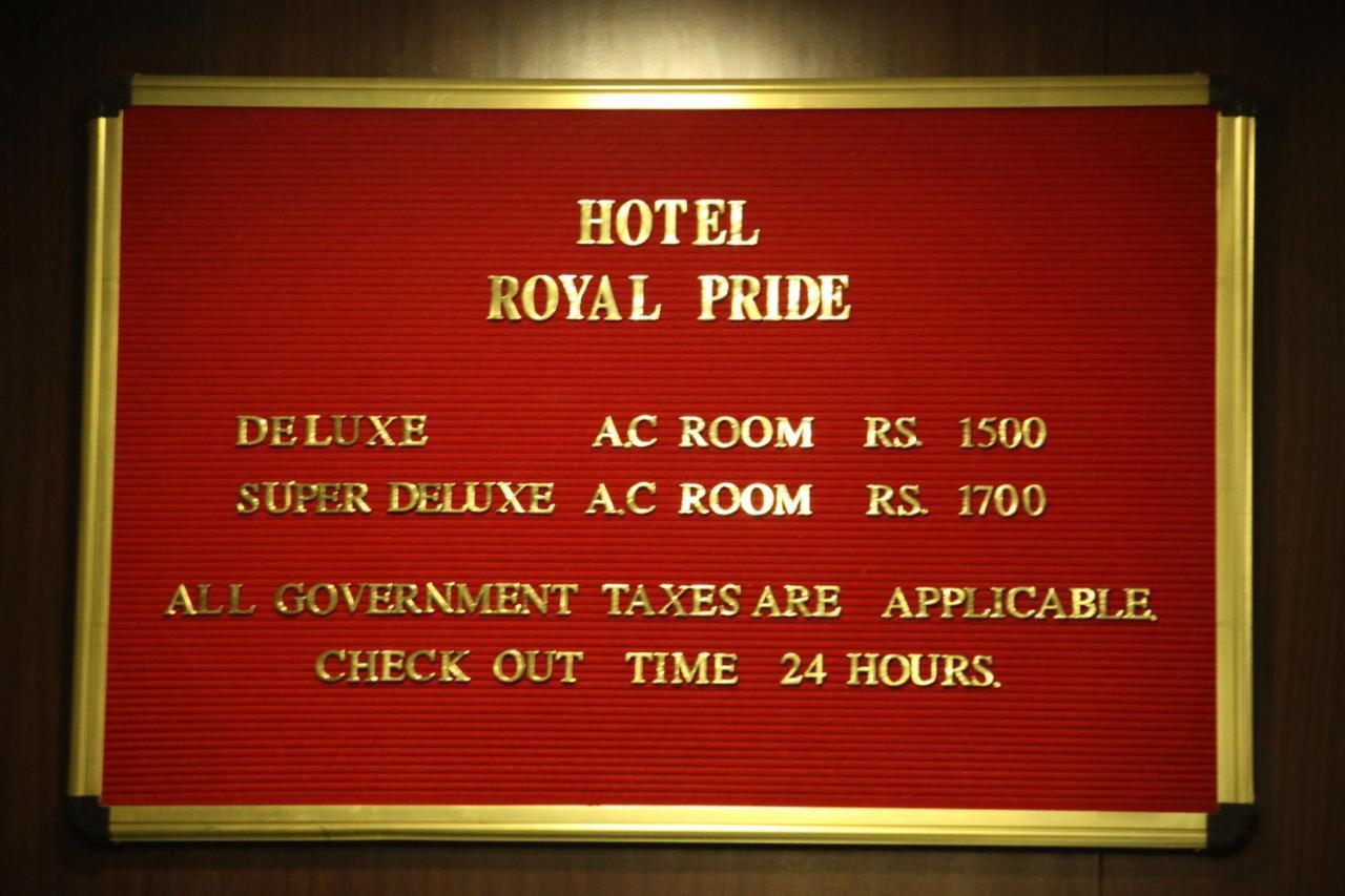 Hotel Royal Pride 아흐메다바드 외부 사진